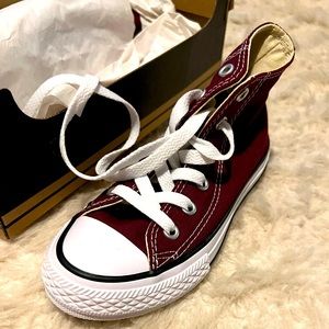 Kids Converse Chuck Taylor Size 11 Shoes NEVER WORN